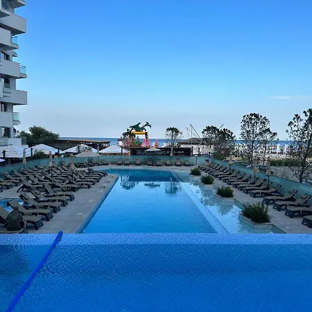 Seaside Infinity Spa&resort Apartment